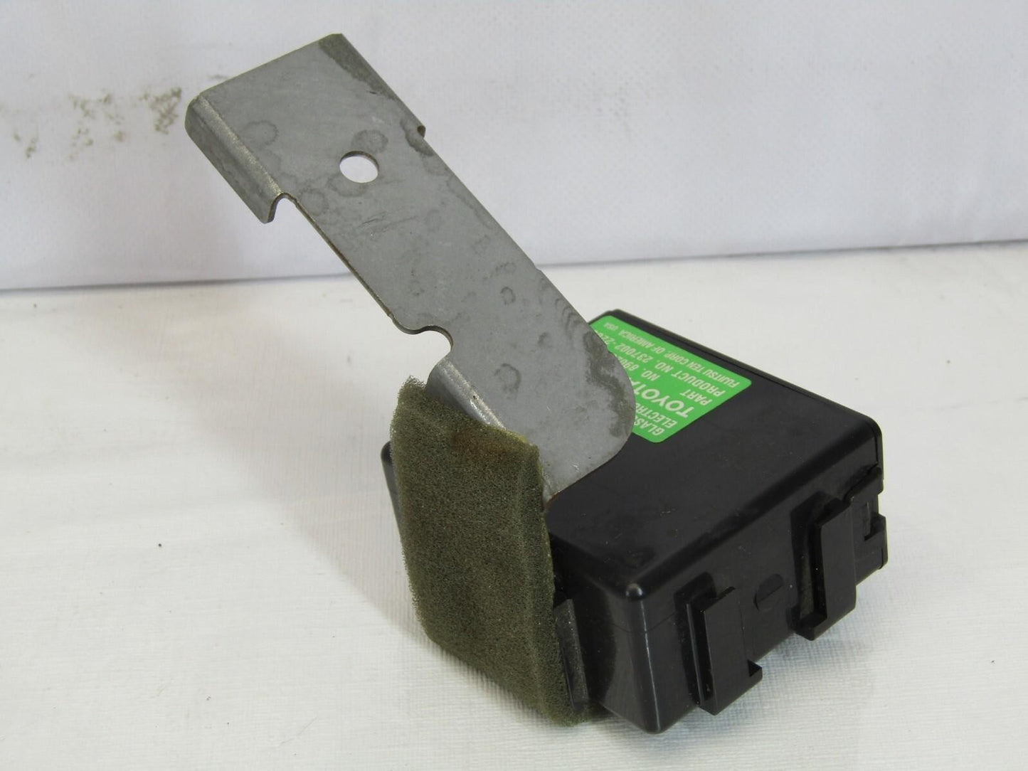 2001-2004 Toyota Sequoia Glass Breakage Sensor Module Unit Relay 89020-YY040 OEM