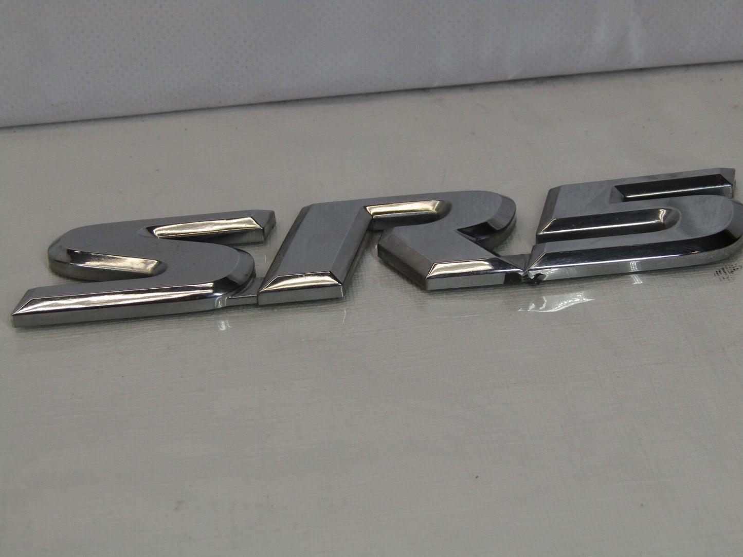 2001-2007 Toyota Sequoia SR5 Rear Pillar Side Emblem Badge Symbol Nameplate