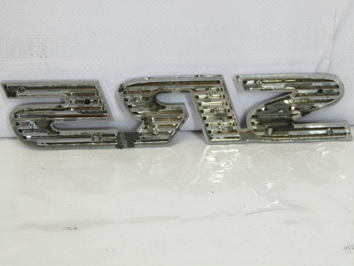 2001-07 Toyota Sequoia SR5 Rear Pillar Emblem Badge Symbol Nameplate 75455-0C040