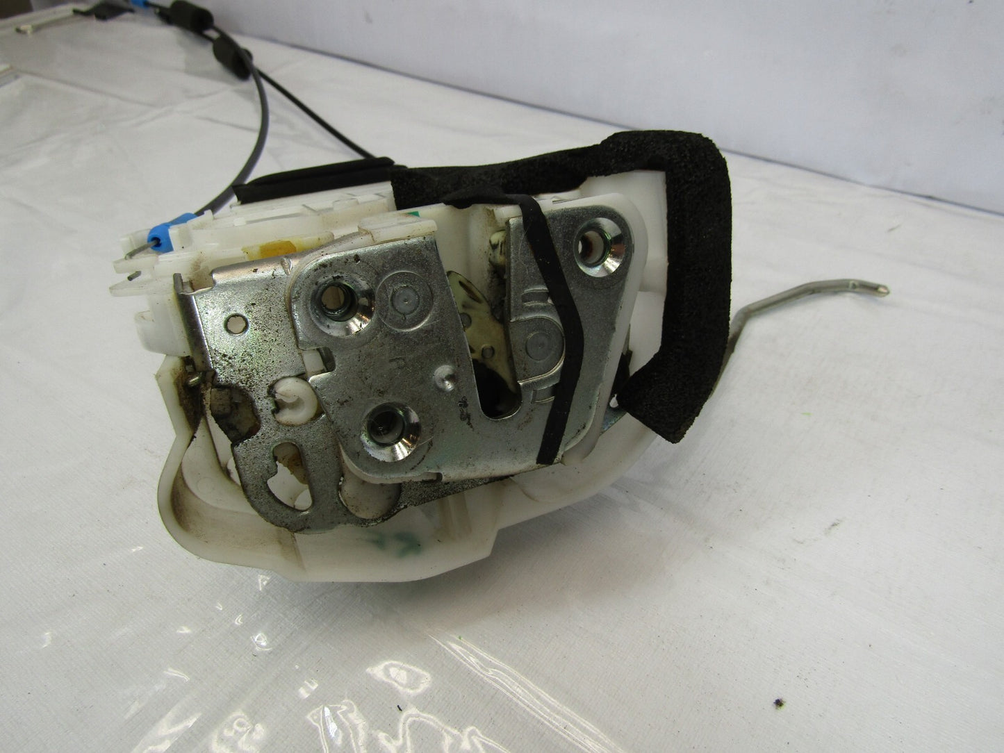 2010-2014 Subaru Outback Right Front Door Latch Lock Actuator OEM