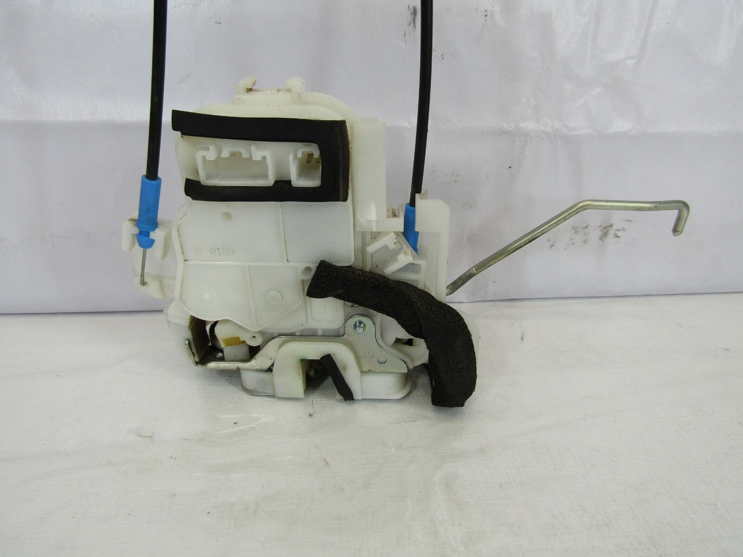 2010-2014 Subaru Outback Right Front Door Latch Lock Actuator OEM