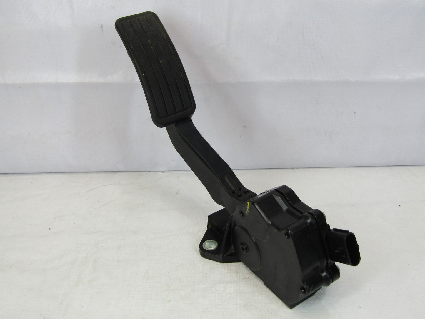 2010-2014 Subaru Legacy and Outback Accelerator Pedal 36010AG140 Assembly OEM