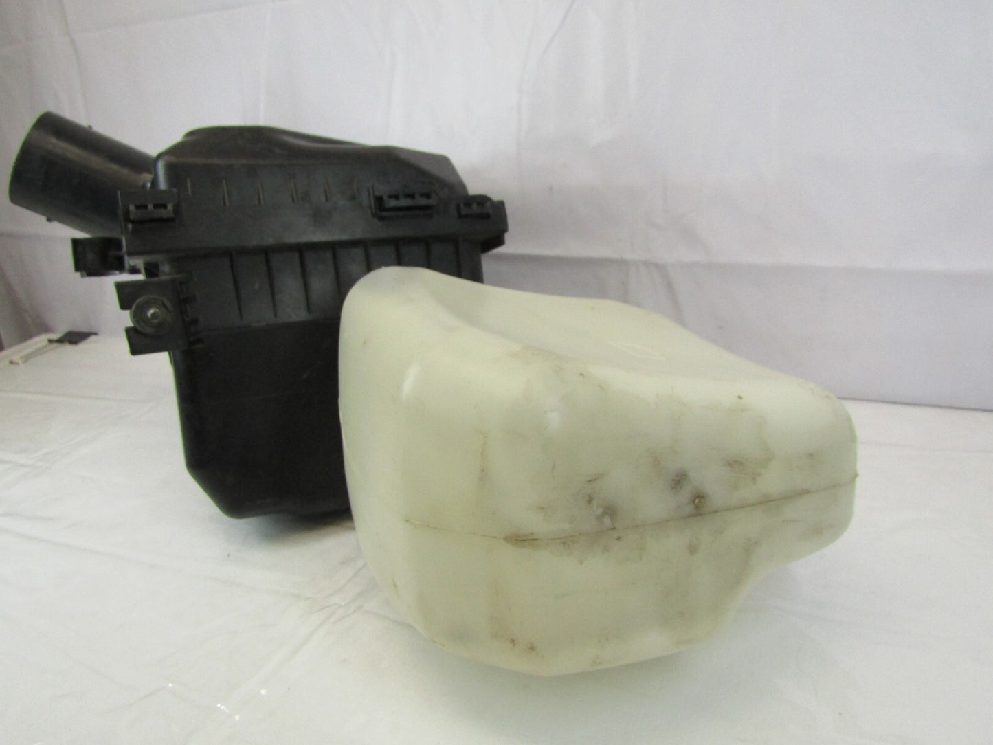 2008-2010 Subaru Impreza Air Filter Housing and Air Resonator A52AG07 OEM