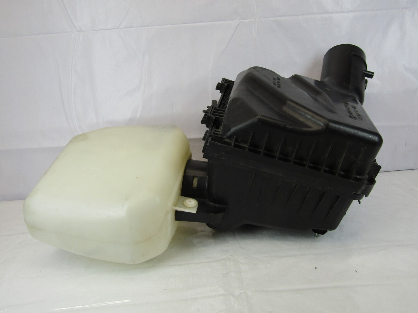 2008-2010 Subaru Impreza Air Filter Housing and Air Resonator A52AG07 OEM