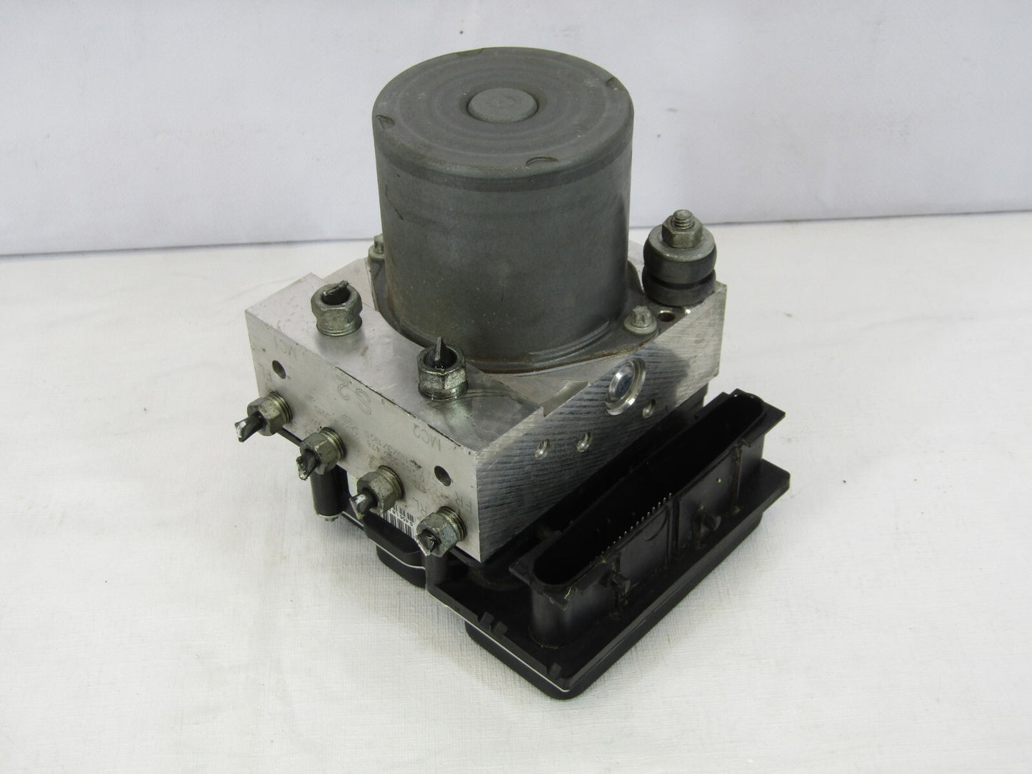 2008-2009 Subaru Impreza Manual Transmission ABS Anti-Lock Brake Pump OEM