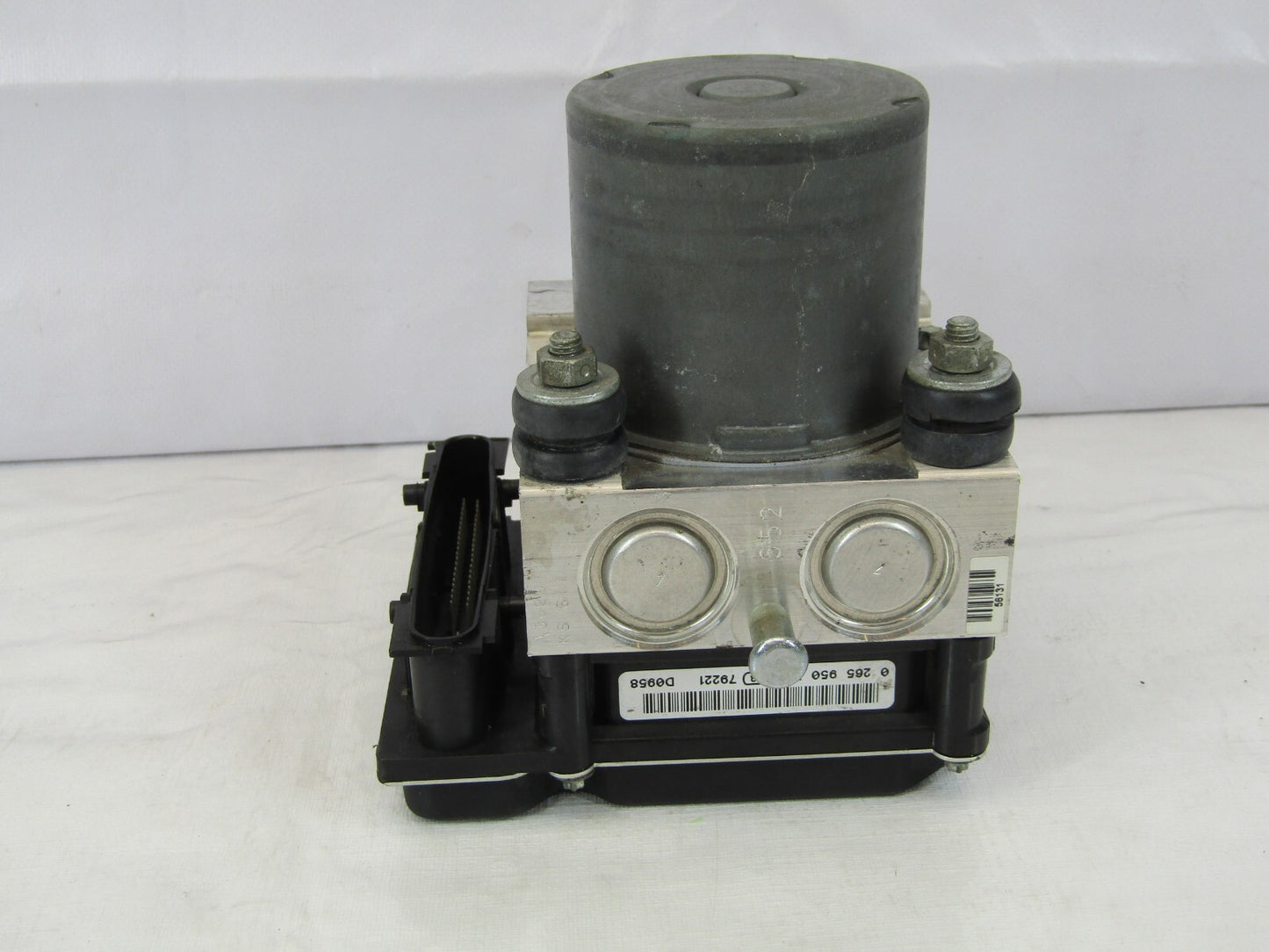 2008-2009 Subaru Impreza Manual Transmission ABS Anti-Lock Brake Pump OEM