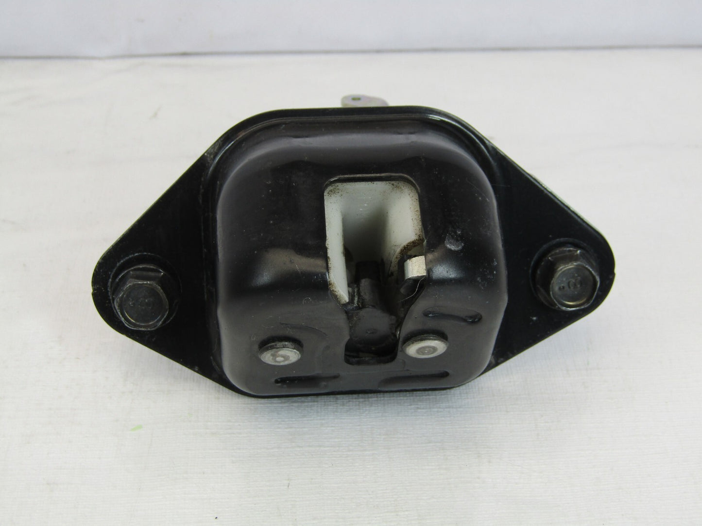 2008-2009 Subaru Impreza Wagon Rear Door Latch Lock 63032FG000 OEM