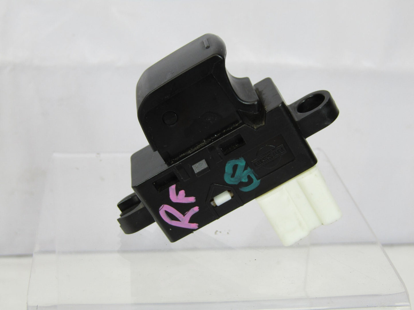2008-2010 Subaru Impreza Front Right Window Control Switch Button 83071FG100 OEM