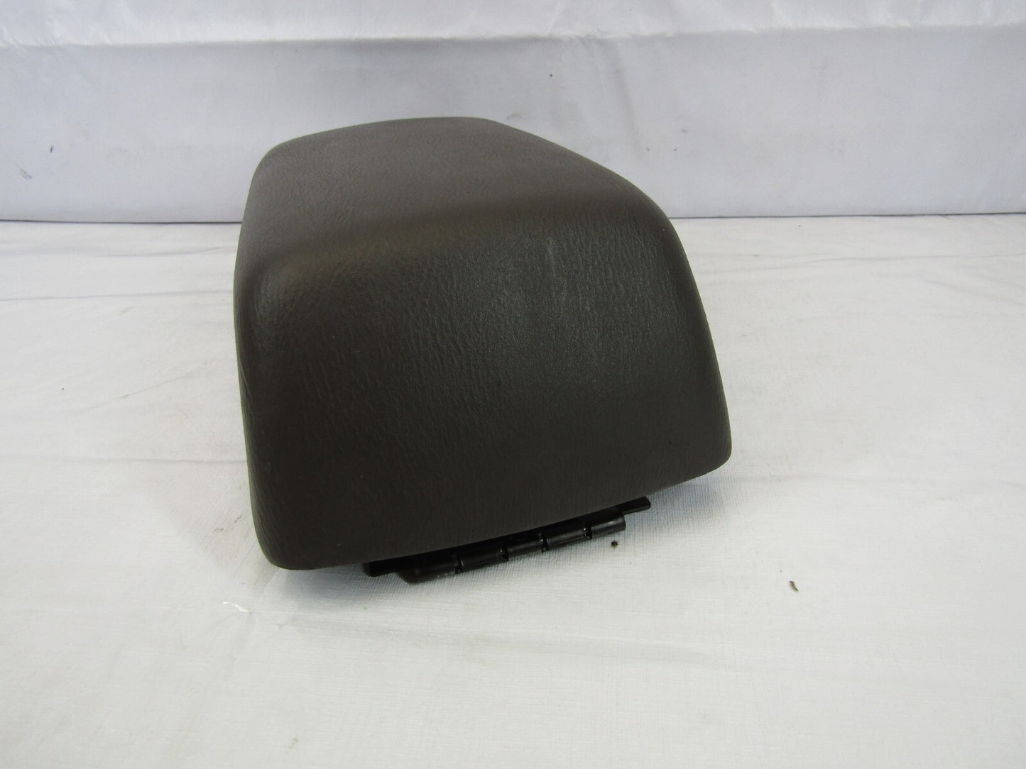 2000-2001 Subaru Legacy Outback Center Console Lid Armrest Brown OEM