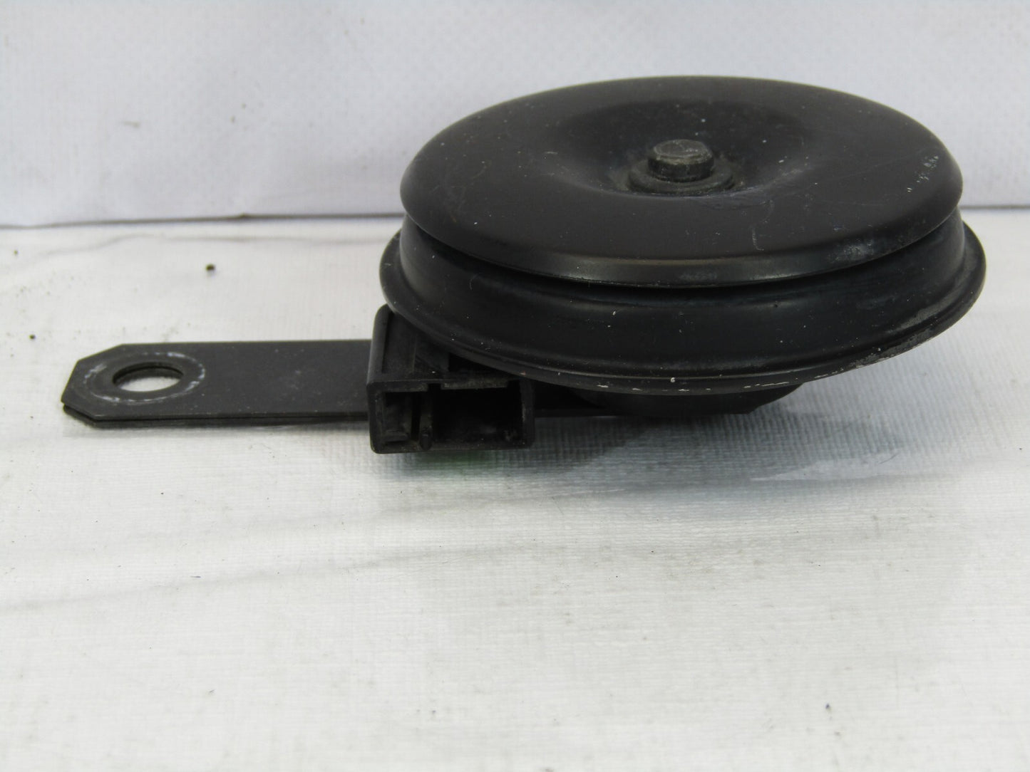 2000-2004 Subaru Legacy Outback High Note Horn 86012AE010 OEM