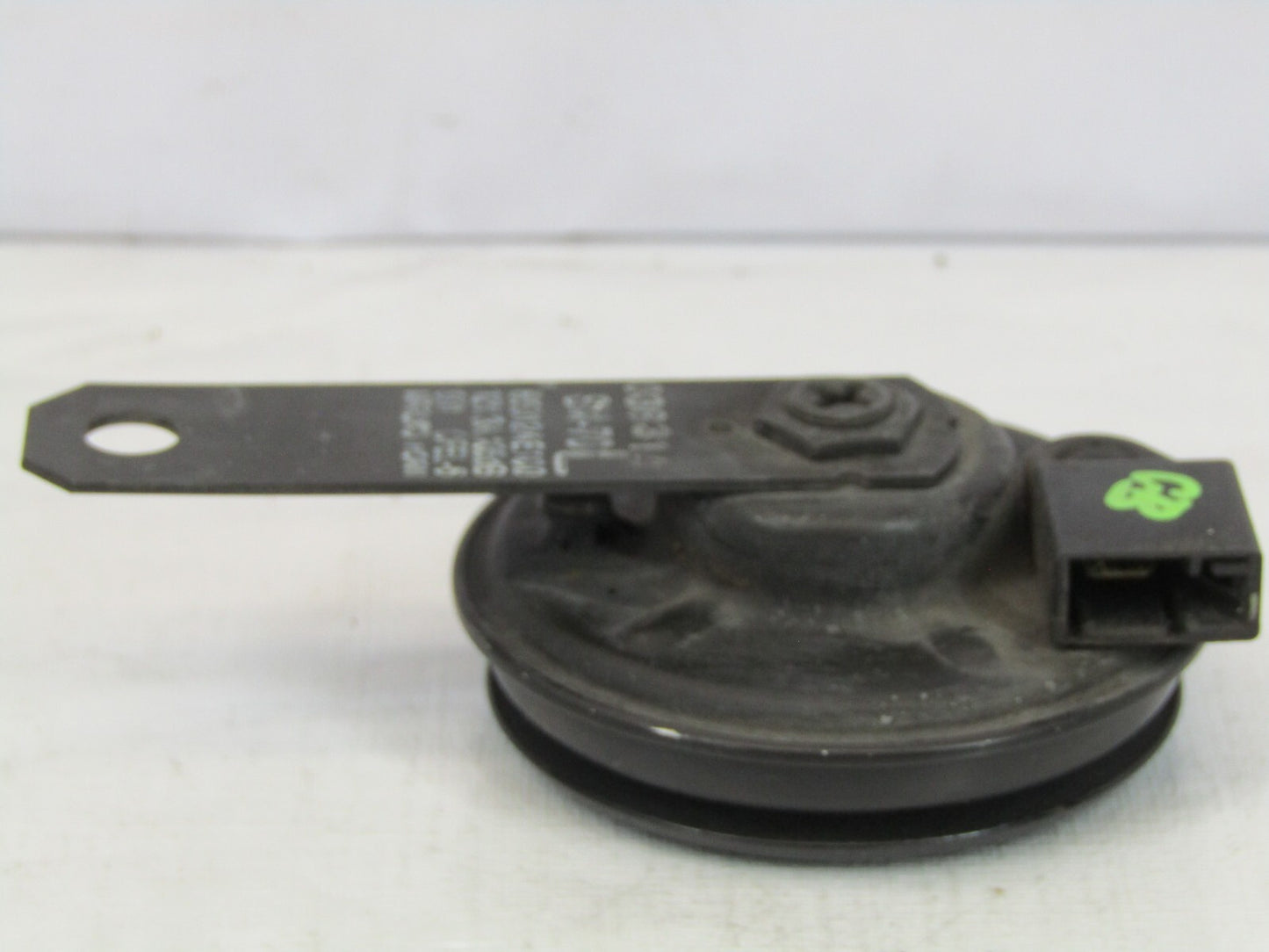 2000-2004 Subaru Legacy Outback Low Note Horn 86012AE100 OEM