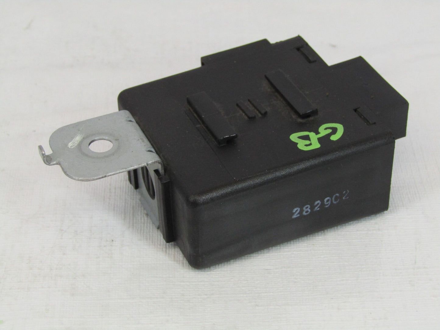 2000-2002 Subaru Legacy Outback Seat Belt Timer Warning Unit 88013AE00A OEM