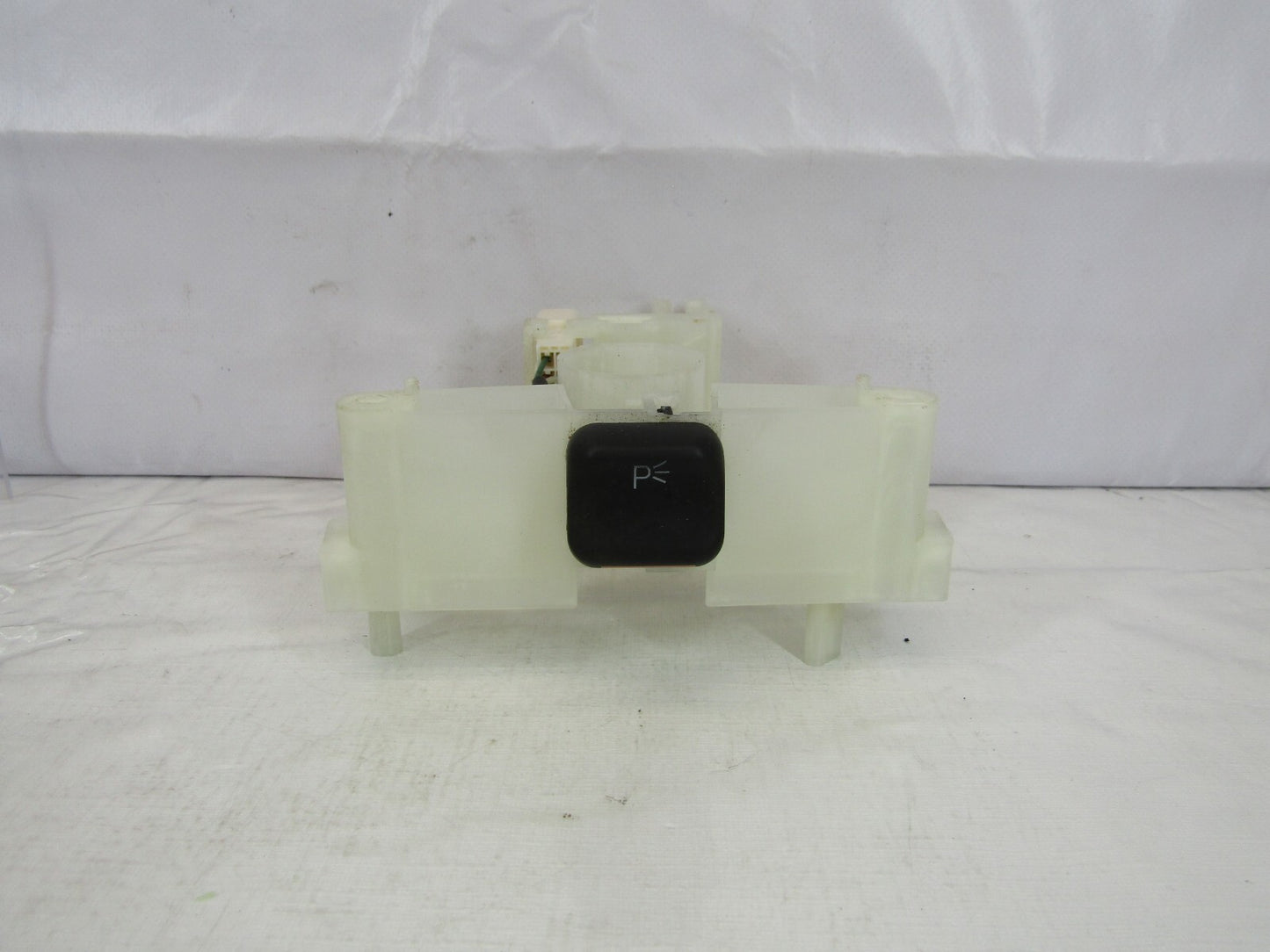 2000-2002 Subaru Legacy Outback Steering Column Switch Bracket 83111AE410
