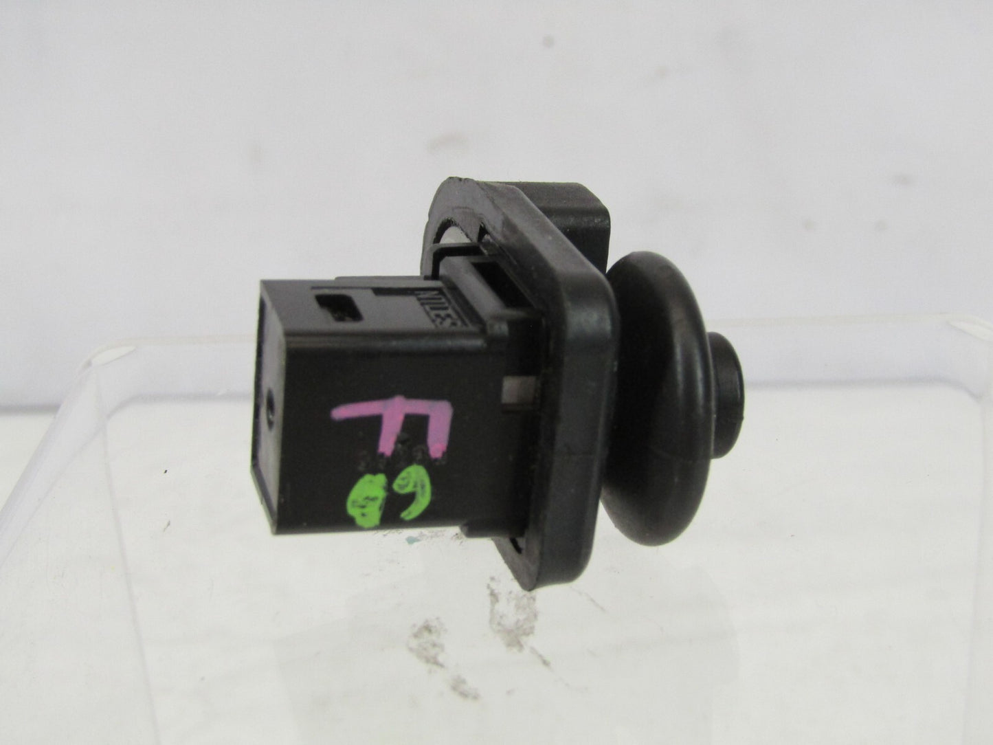 2000-2004 Subaru Legacy Outback Front Jamb Ajar Switch Sensor 83331AE01A OEM