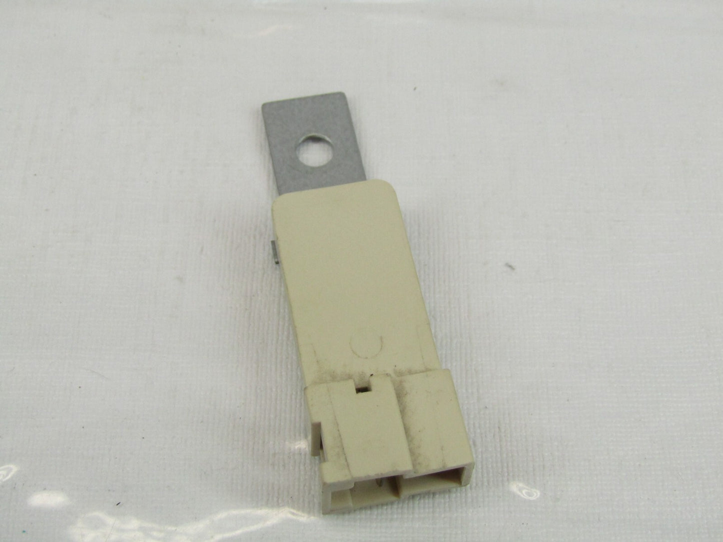 2000-2004 Subaru Legacy Outback Fuse Junction Block Sensor Pass HA92606547 OEM
