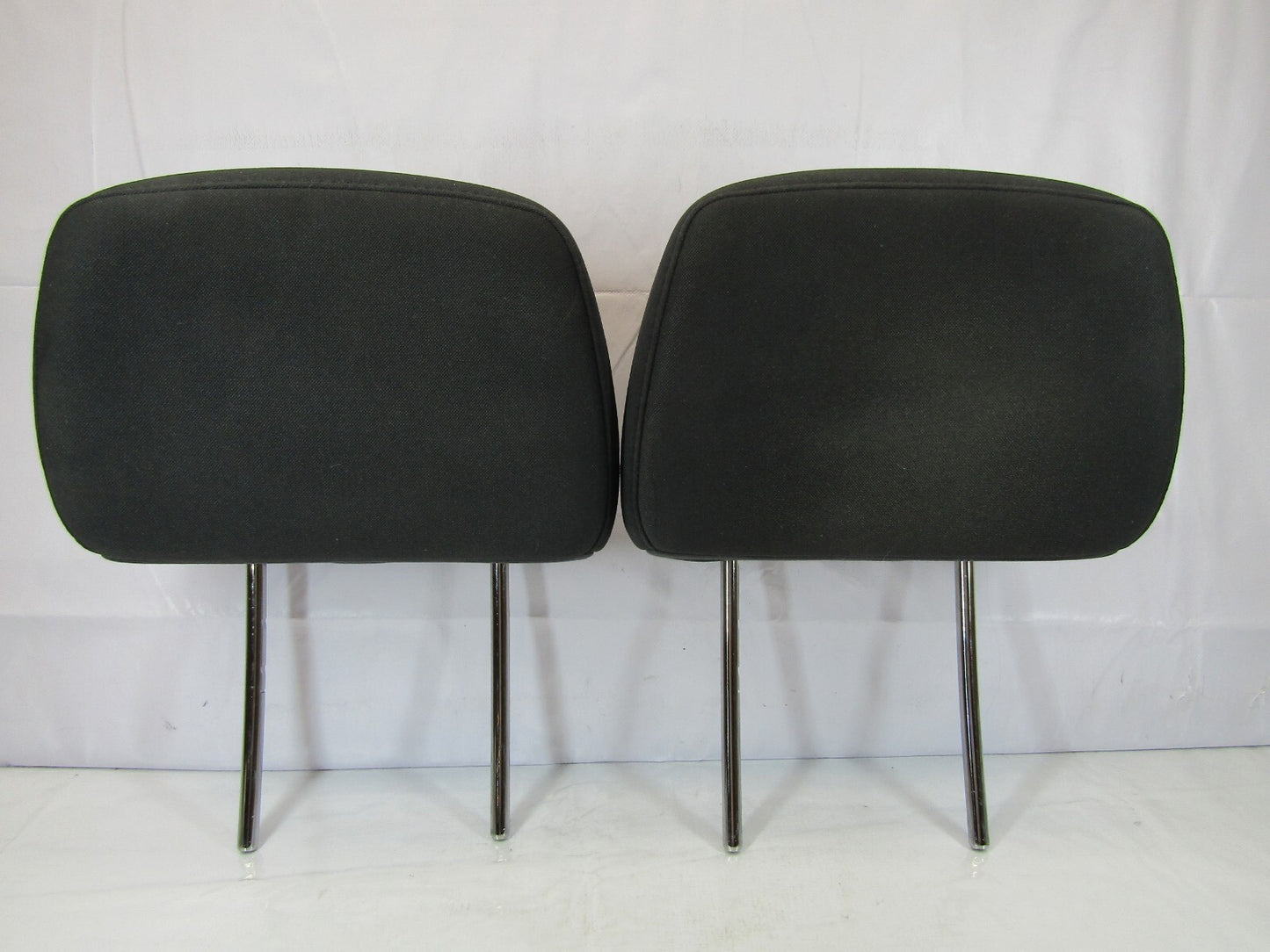 2008-2009 Subaru Outback Front Headrest Head Rest Set Black Cloth 64061AG07B OEM