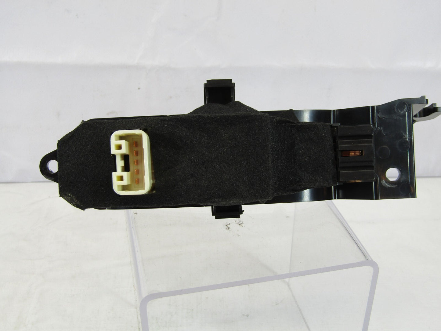 2008-2009 Subaru Outback Front Right Window Control Switch & Trim OEM