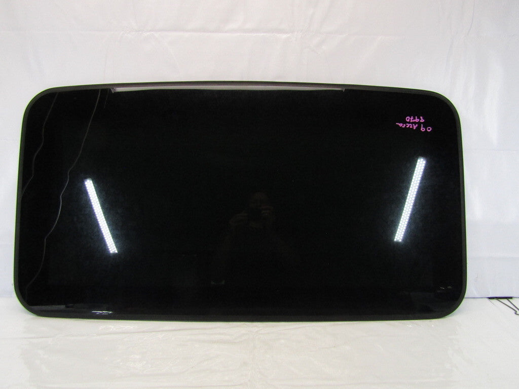 2006-2011 Hyundai Azera Sunroof Roof Glass Only Window 816103L000 OEM