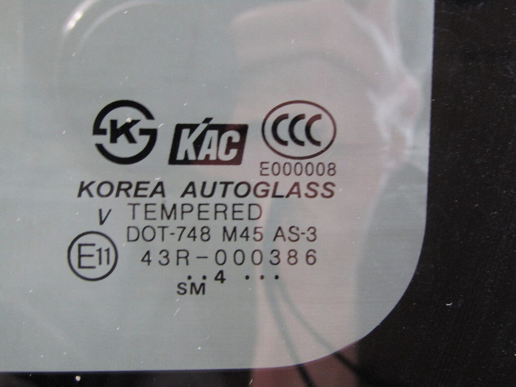 2001-2006 Hyundai Santa Fe Sunroof Sun Moon Roof Top Glass OEM 8161026001