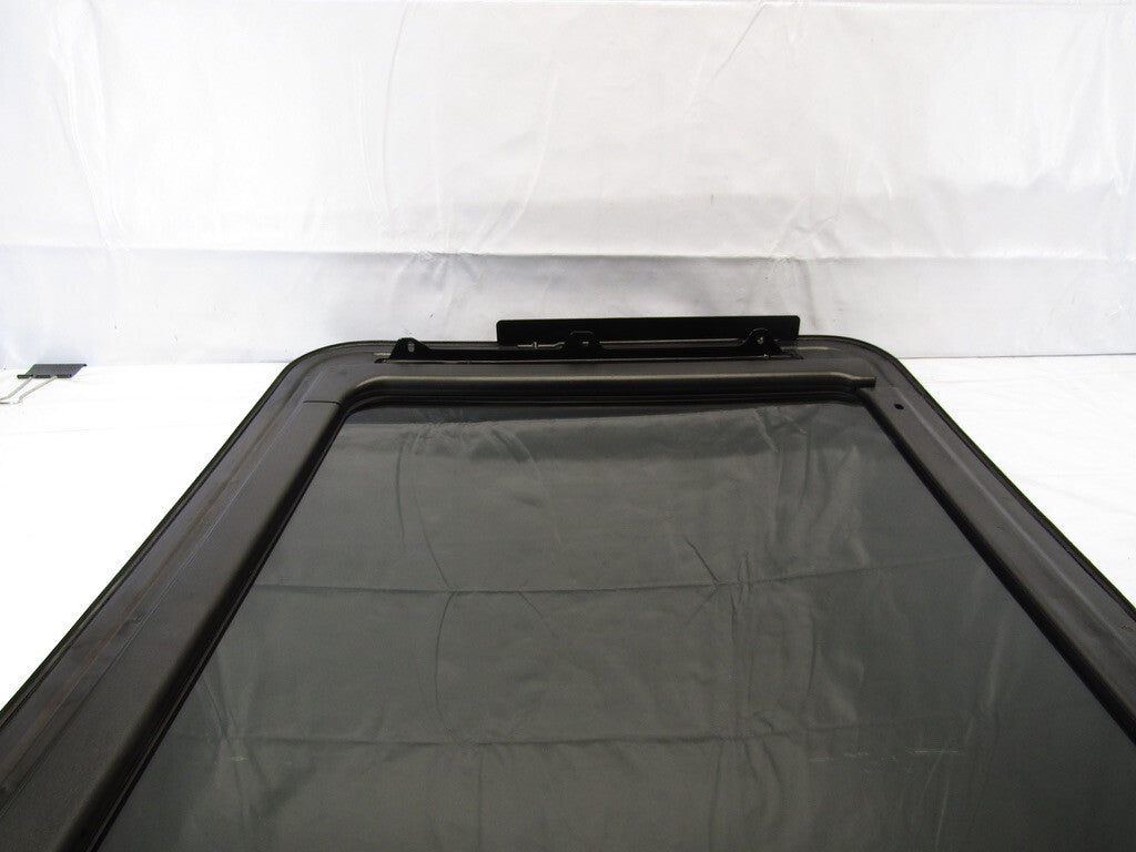 2001-2006 Hyundai Santa Fe Sunroof Sun Moon Roof Top Glass OEM 8161026001