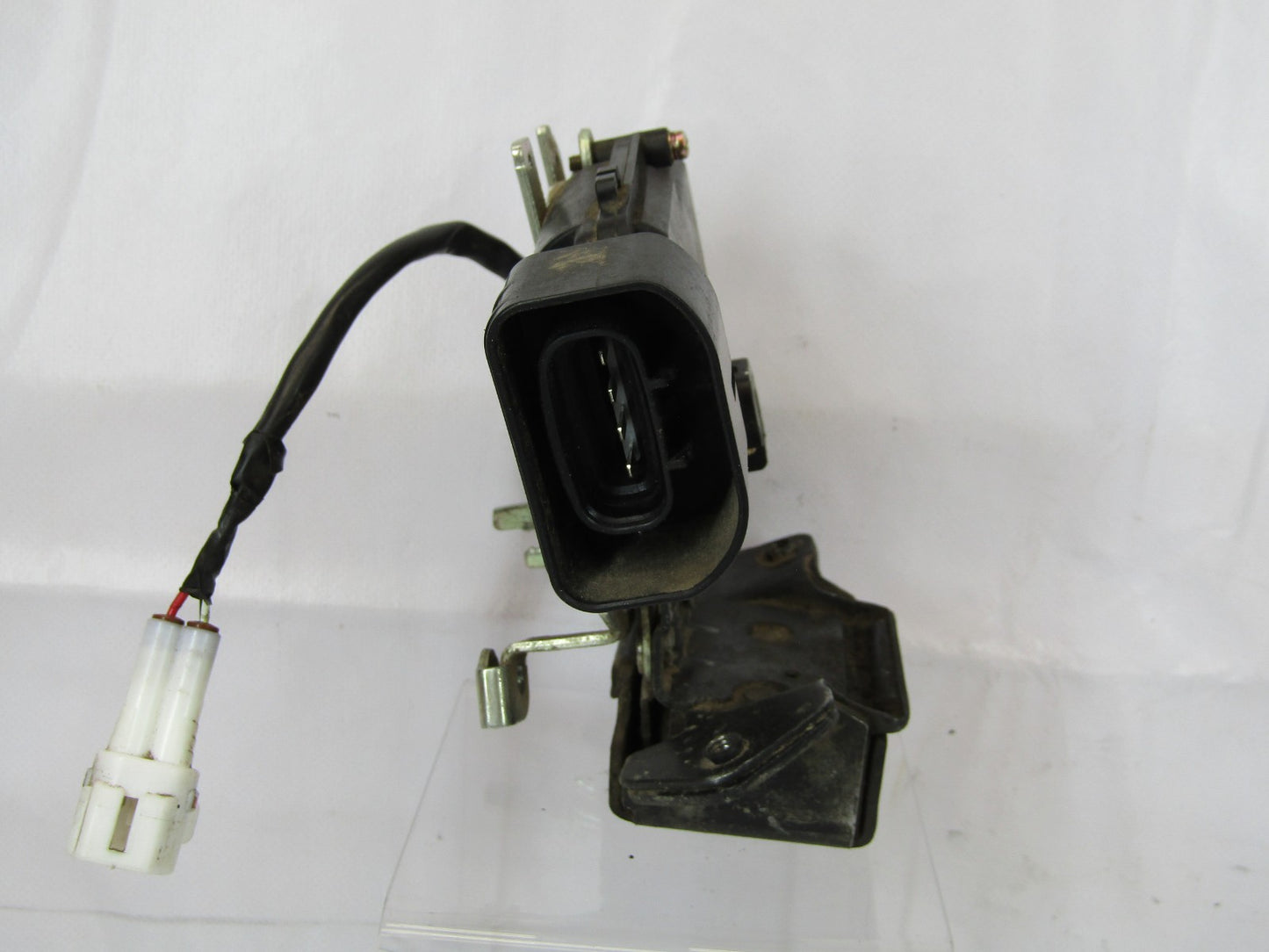 2001-2007 Toyota Sequoia Rear Liftgate Hatch Latch Release Lock Assembly OEM