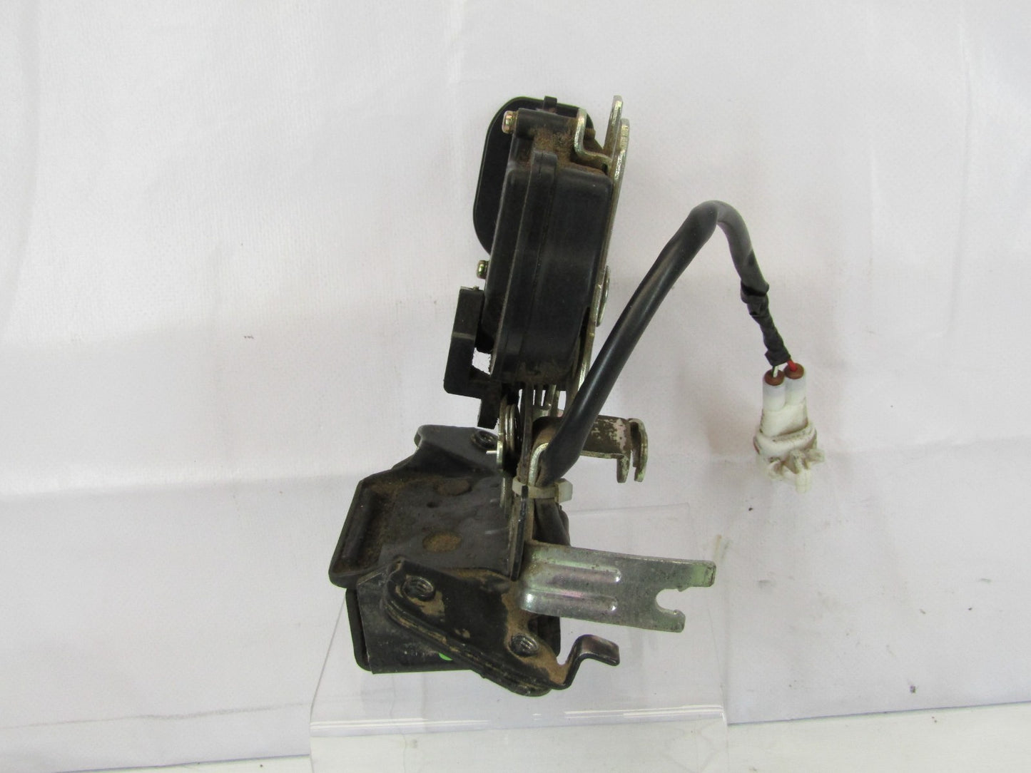 2001-2007 Toyota Sequoia Rear Liftgate Hatch Latch Release Lock Assembly OEM