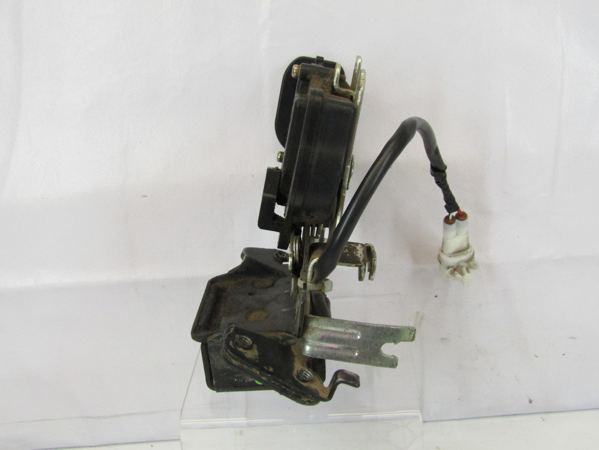 01-07 Toyota Sequoia Rear Liftgate Hatch Latch Release Lock OEM 69301-0C010