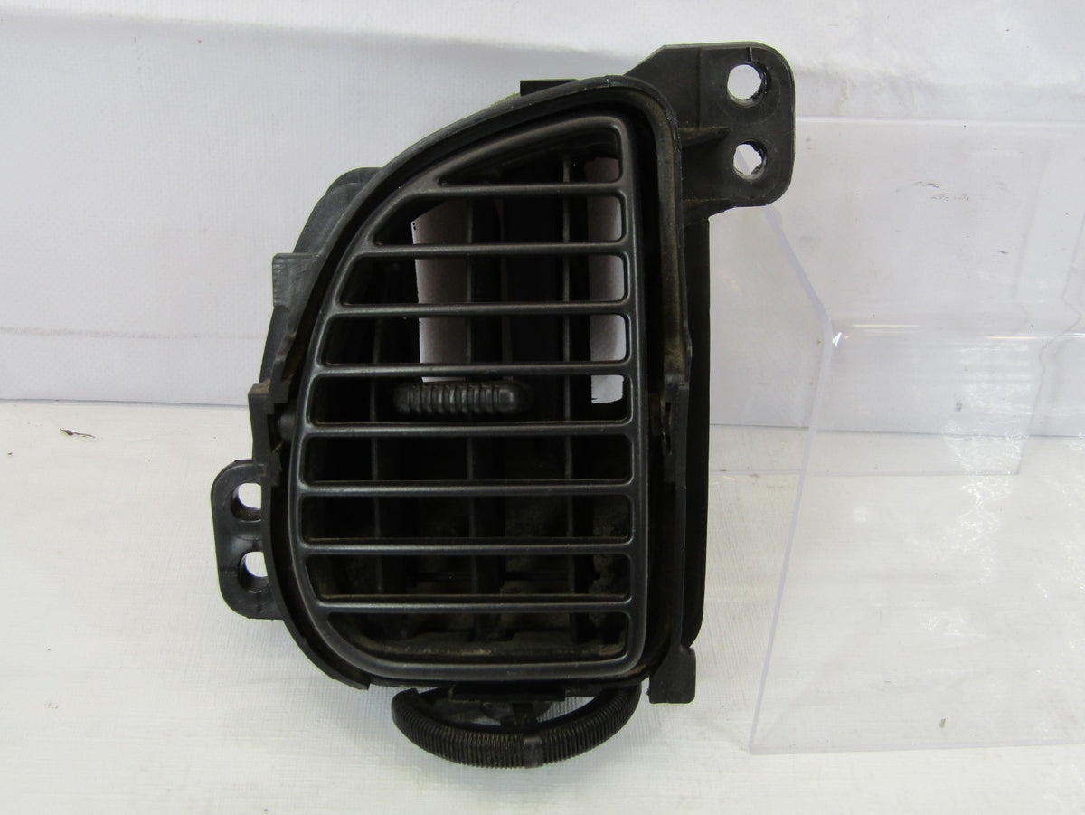 2001-2007 Toyota Sequoia Front Left Dash Outer AC Heater Air Vent 55650-0C010