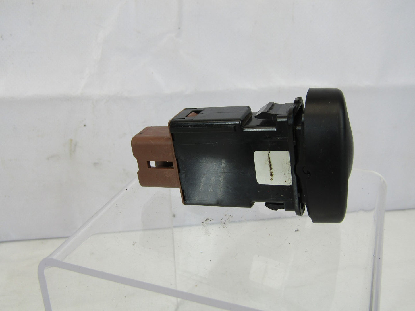 2001-2004 Toyota Sequoia Right Heated Seat Switch 84751-34010 OEM