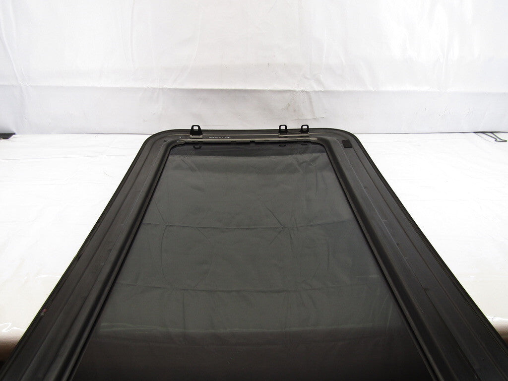2005-2009 Hyundai Tucson Sunroof Roof Glass Window 816102E000 OEM
