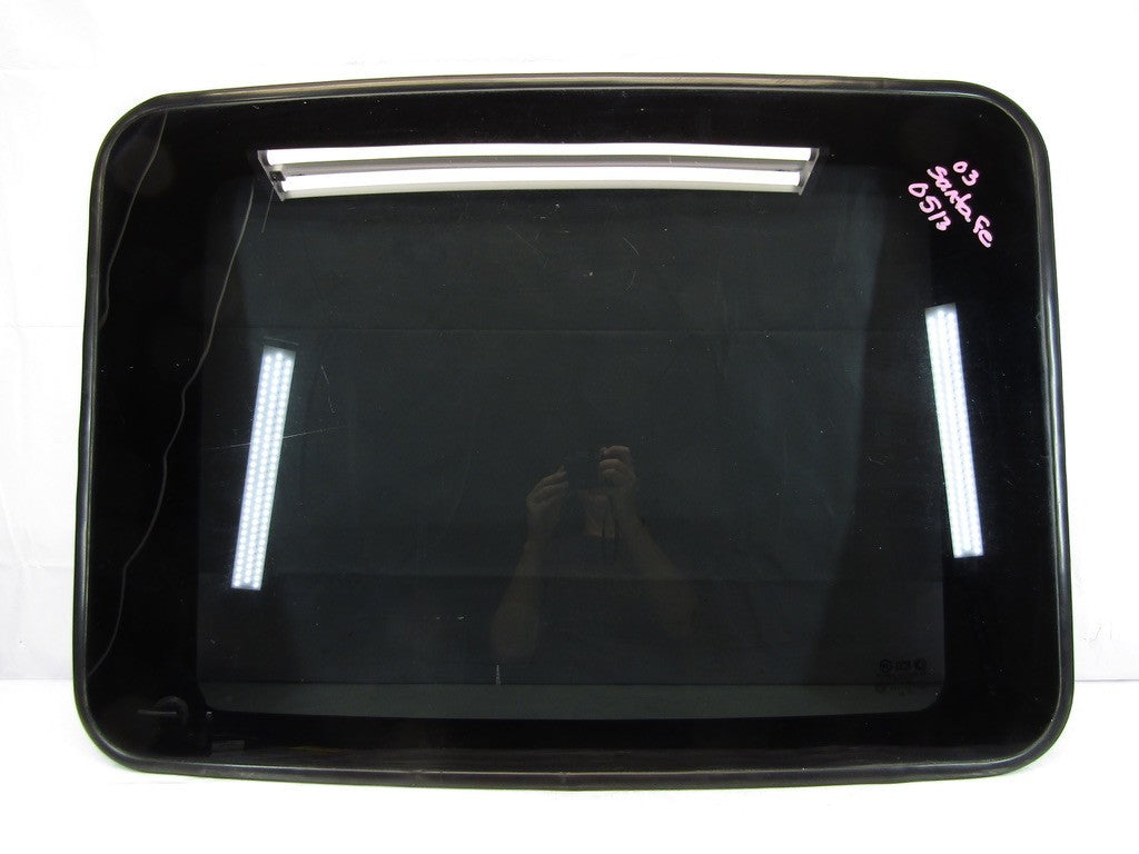 2001-2006 Hyundai Santa Fe Sunroof Sun Moon Roof Top Glass OEM 8161026001