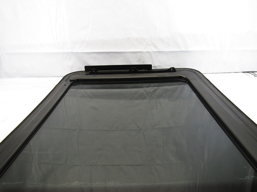 2001-2006 Hyundai Santa Fe Sunroof Sun Moon Roof Top Glass OEM 8161026001