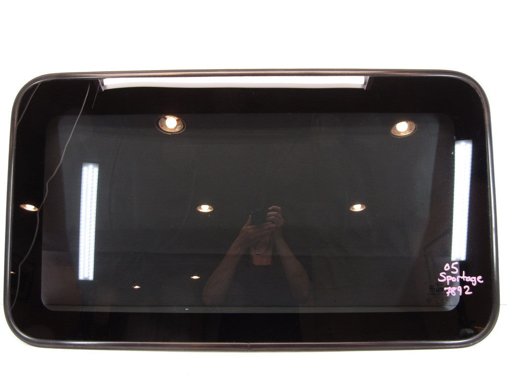 2005-2010 Kia Sportage Sunroof Glass Roof Window 816101F000 OEM