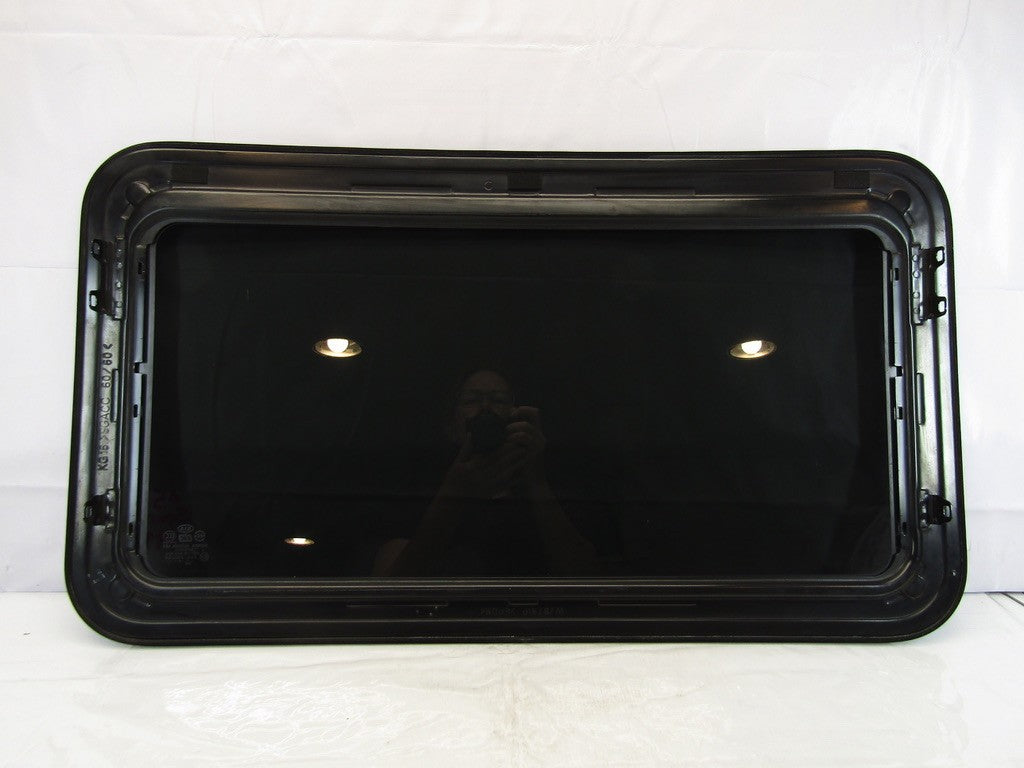2005-2010 Kia Sportage Sunroof Glass Roof Window 816101F000 OEM
