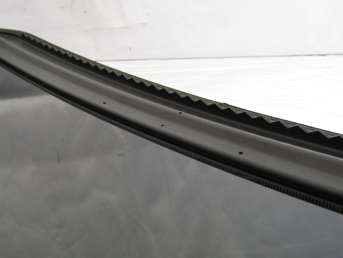 2003-2010 Volkswagen Beetle Roof Sunroof Window Glass 1C0-877-071-B OEM