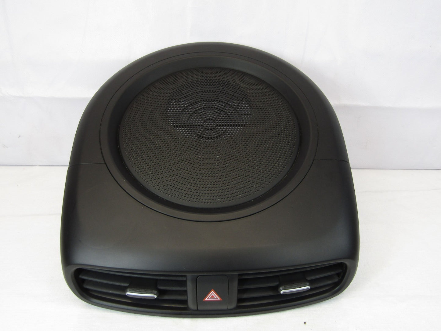 2014-2019 Kia Soul Center Dash AC Heat Vent Hazard Switch with Speaker Cover OEM
