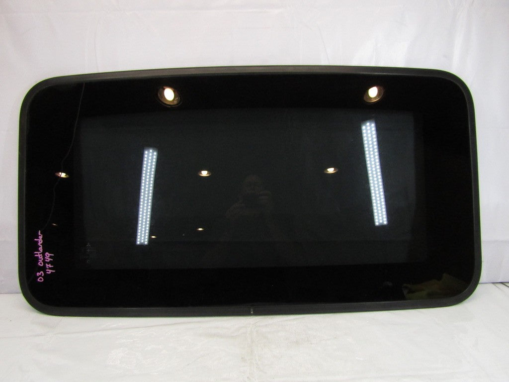 2003-2004 Mitsubishi Outlander Sunroof Glass Factory OEM MR573723