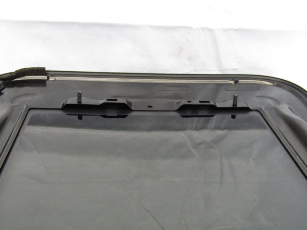 2003-2004 Mitsubishi Outlander Sunroof Glass Factory OEM MR573723