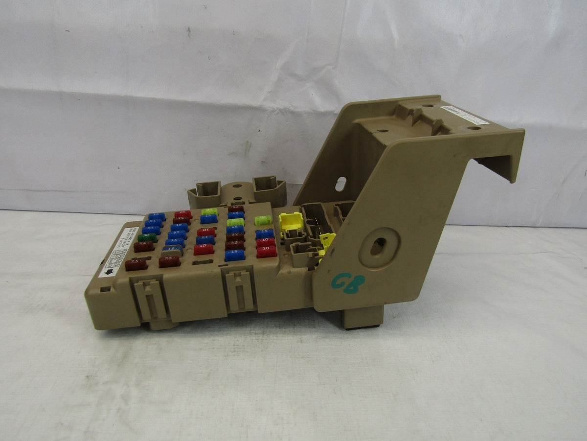 2008-2010 Subaru Impreza MT Cabin Fuse Junction Box OEM 82201FG010