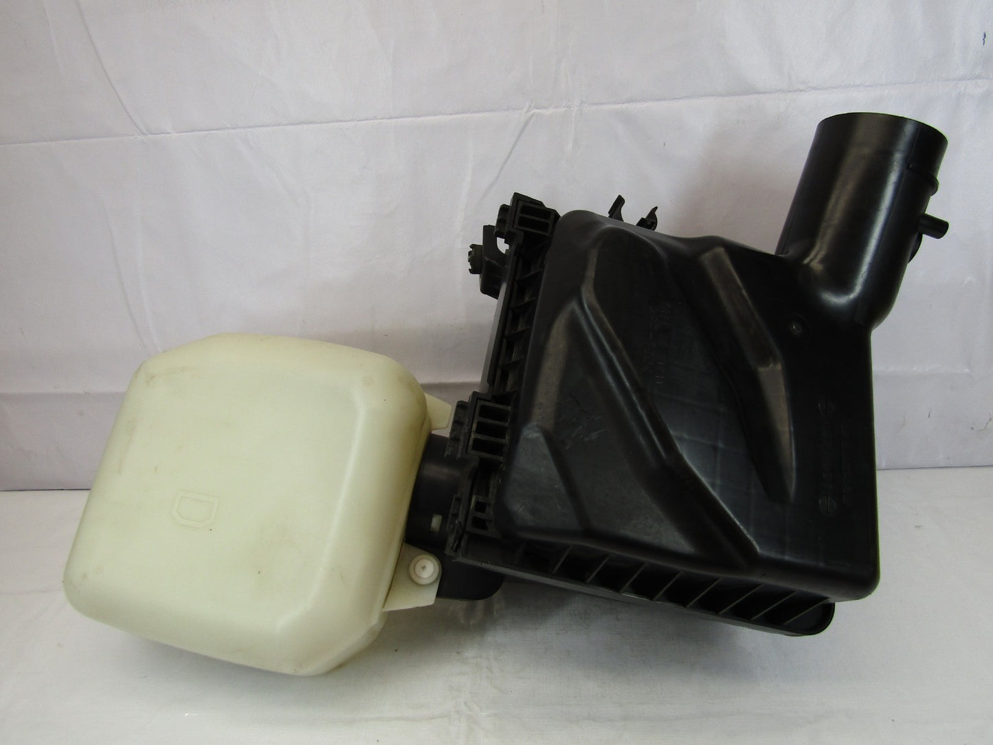 2008-2010 Subaru Impreza Air Filter Housing and Air Resonator A52AG07 OEM