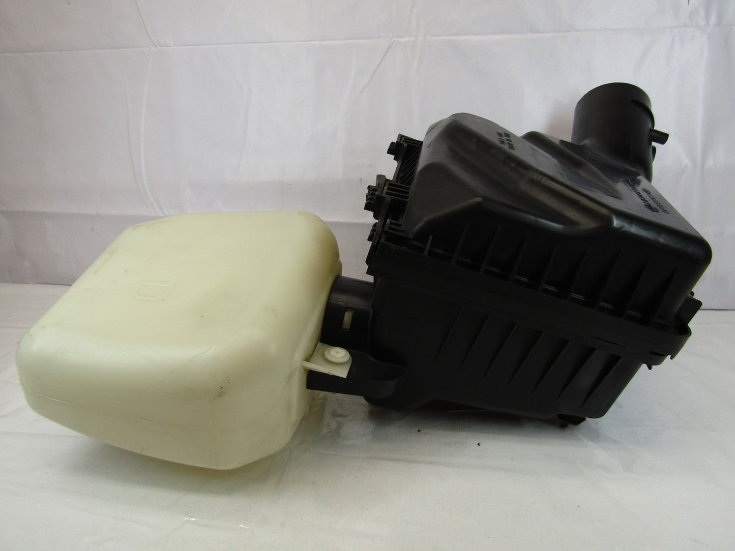 2008-2010 Subaru Impreza Air Filter Housing and Air Resonator A52AG07 OEM