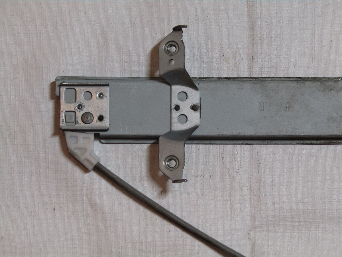 2009-2010 Subaru Impreza Right Rear Side Window Motor Regulator OEM 61042FG002