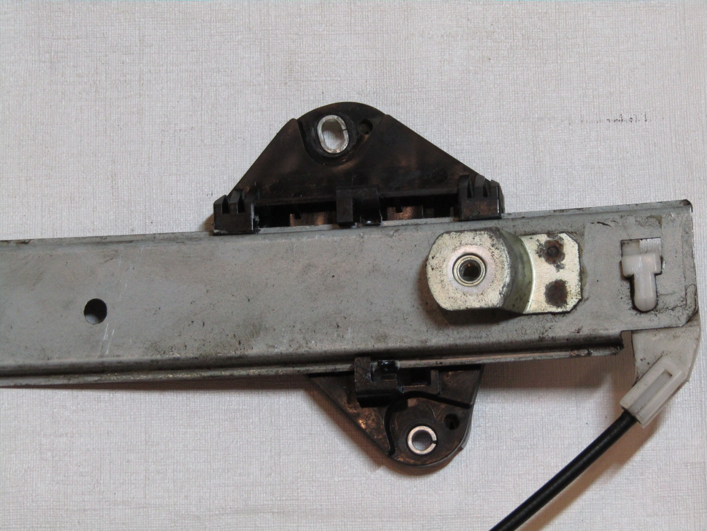 2009-2010 Subaru Impreza Right Rear Side Window Motor Regulator 61042FG002 OEM