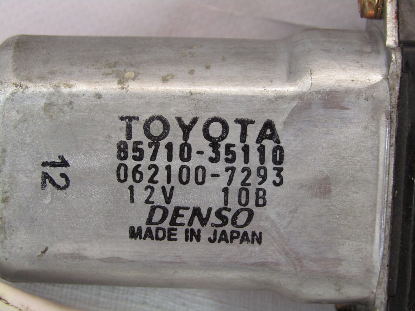 1996-2002 Toyota 4Runner Rear Right Power Window Motor 85710-35110 OEM