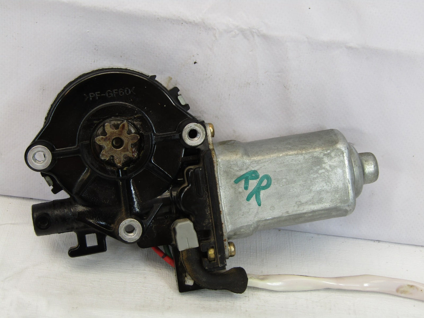 1996-2002 Toyota 4Runner Rear Right Power Window Motor 85710-35110 OEM