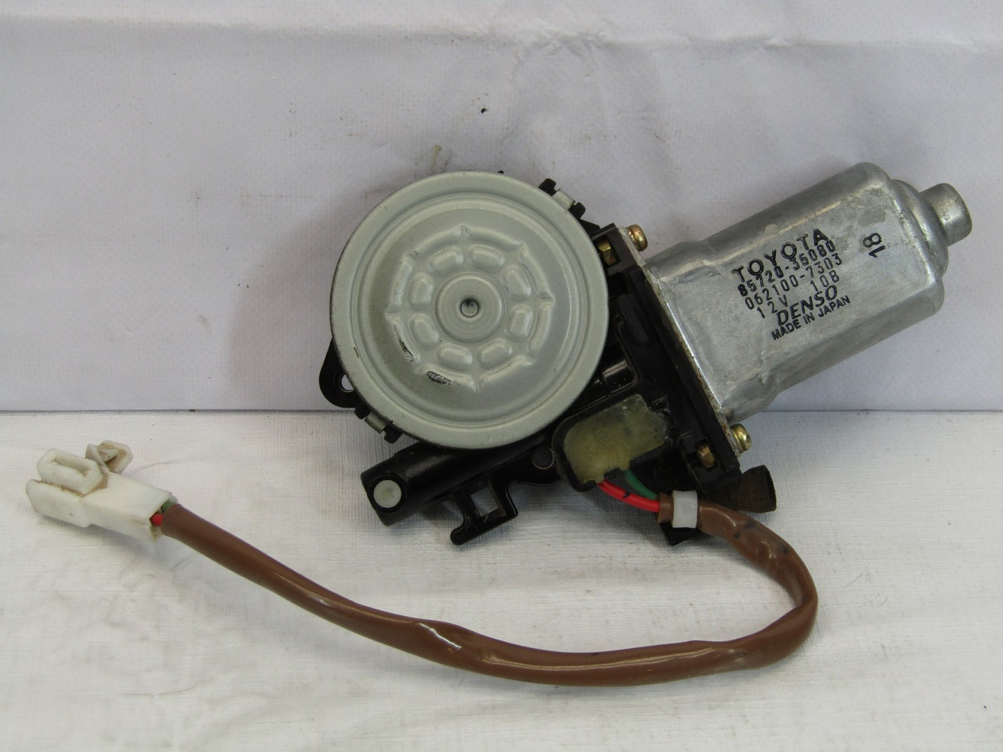 1996-2002 Toyota 4Runner Left Rear Window Motor 85720-35080 OEM