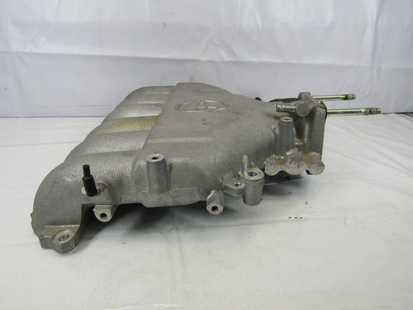 1997-2002 Toyota 4Runner Upper Intake Manifold 17109-62080 OEM