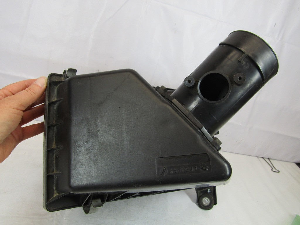 2007-2008 Subaru Forester Air Cleaner Housing Box Cover Assembly OEM