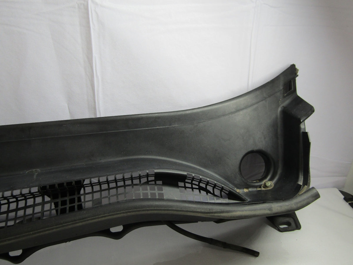 2014-2016 Subaru Forester Front Windshield Cowl Vent Panel Cover OEM 91411SG030