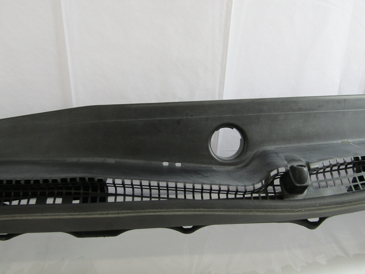2014-2016 Subaru Forester Front Windshield Cowl Vent Panel Cover OEM 91411SG030